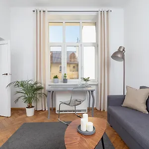  Apartament With Balcony - Paulinska 8 Street